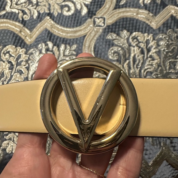Valentino cream leather belt - Picture 2 of 6